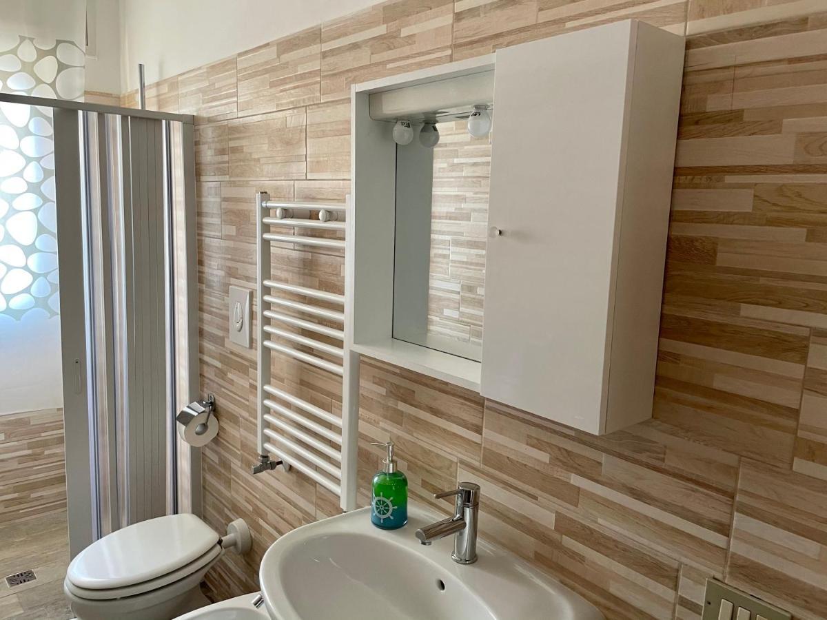 Irene'S Apartment Терачина Екстериор снимка