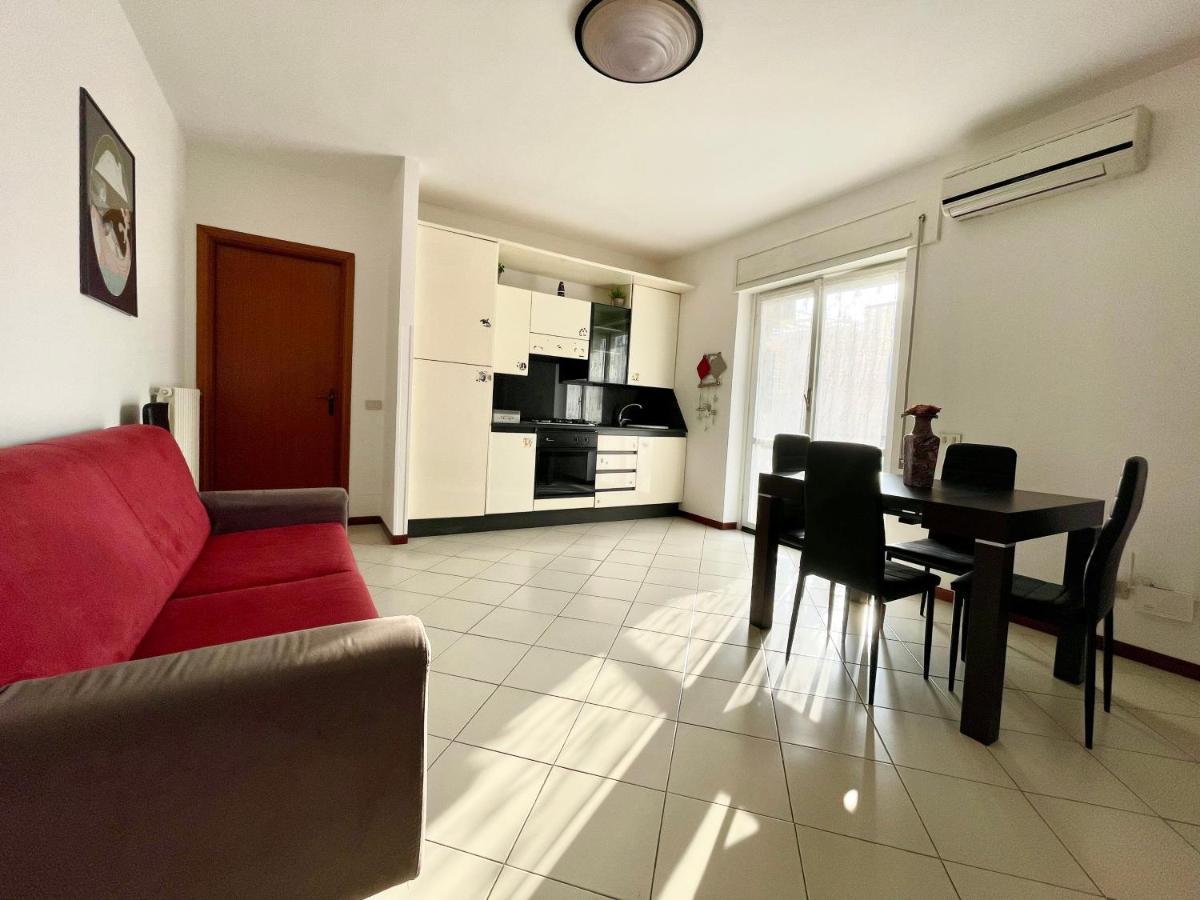 Irene'S Apartment Терачина Екстериор снимка